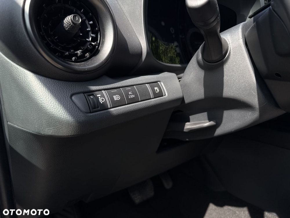 Toyota C-HR 2.0 PHEV Dynamic Force Style - 26