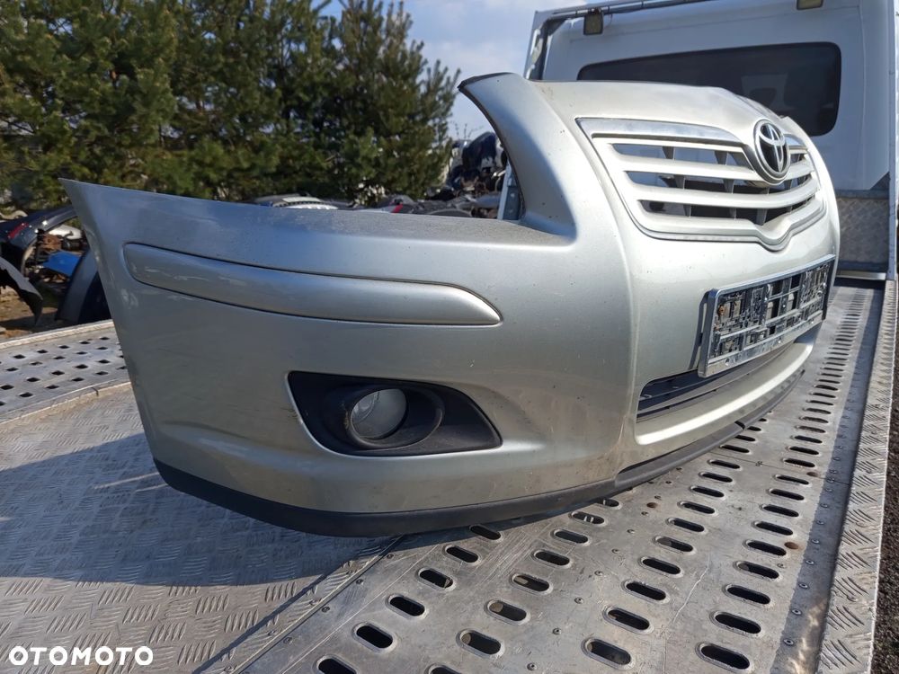 Toyota Avensis T25 lift zderzak przedni kompletny - 2