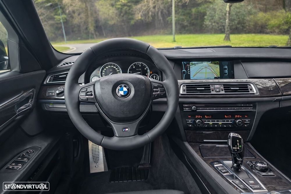 BMW 740 d Pack M - 20