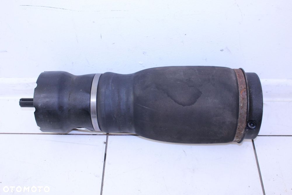 RANGE ROVER III L322 PODUSZKA MIECH TYŁ RKB500130 - 1