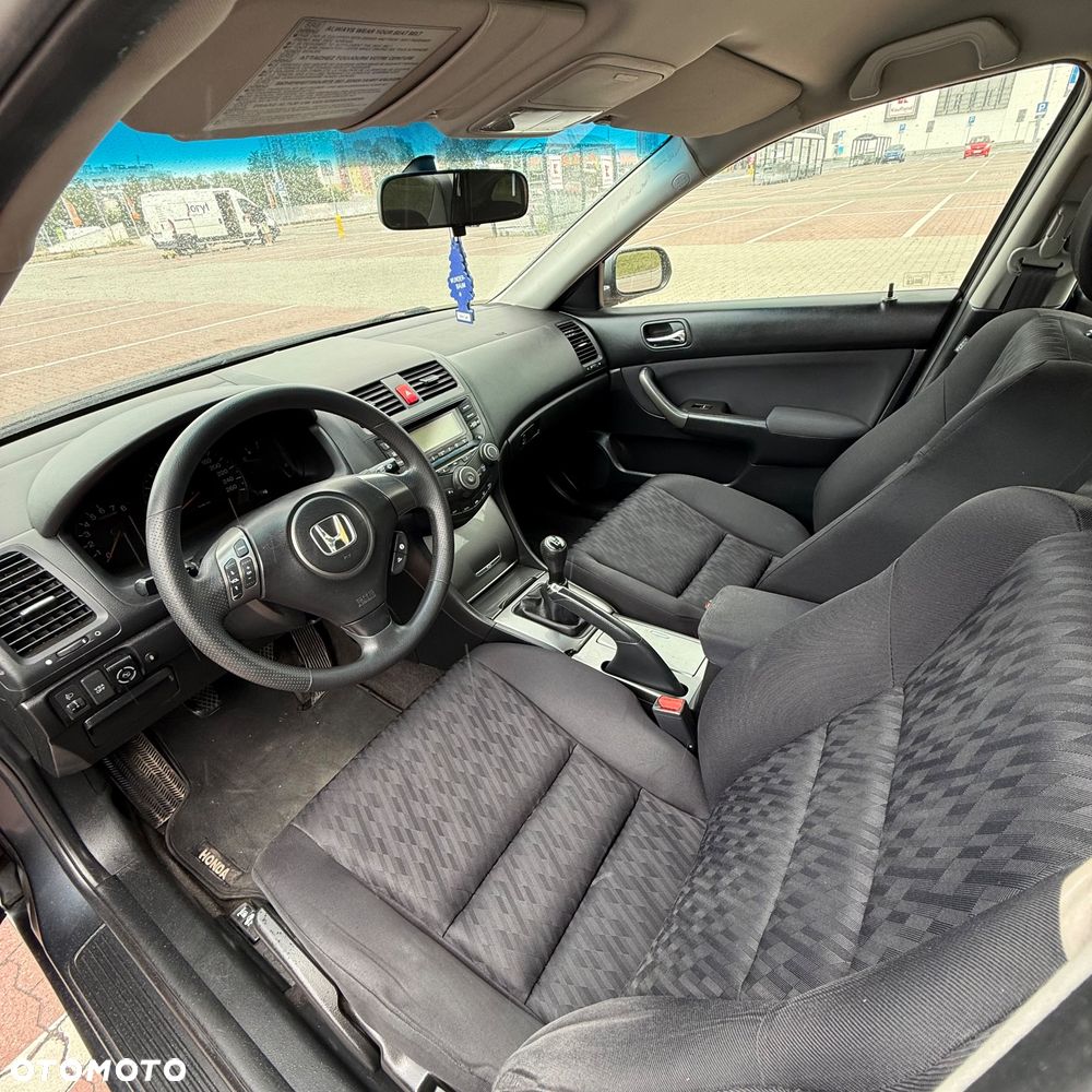 Honda Accord 2.0 Executive - 15