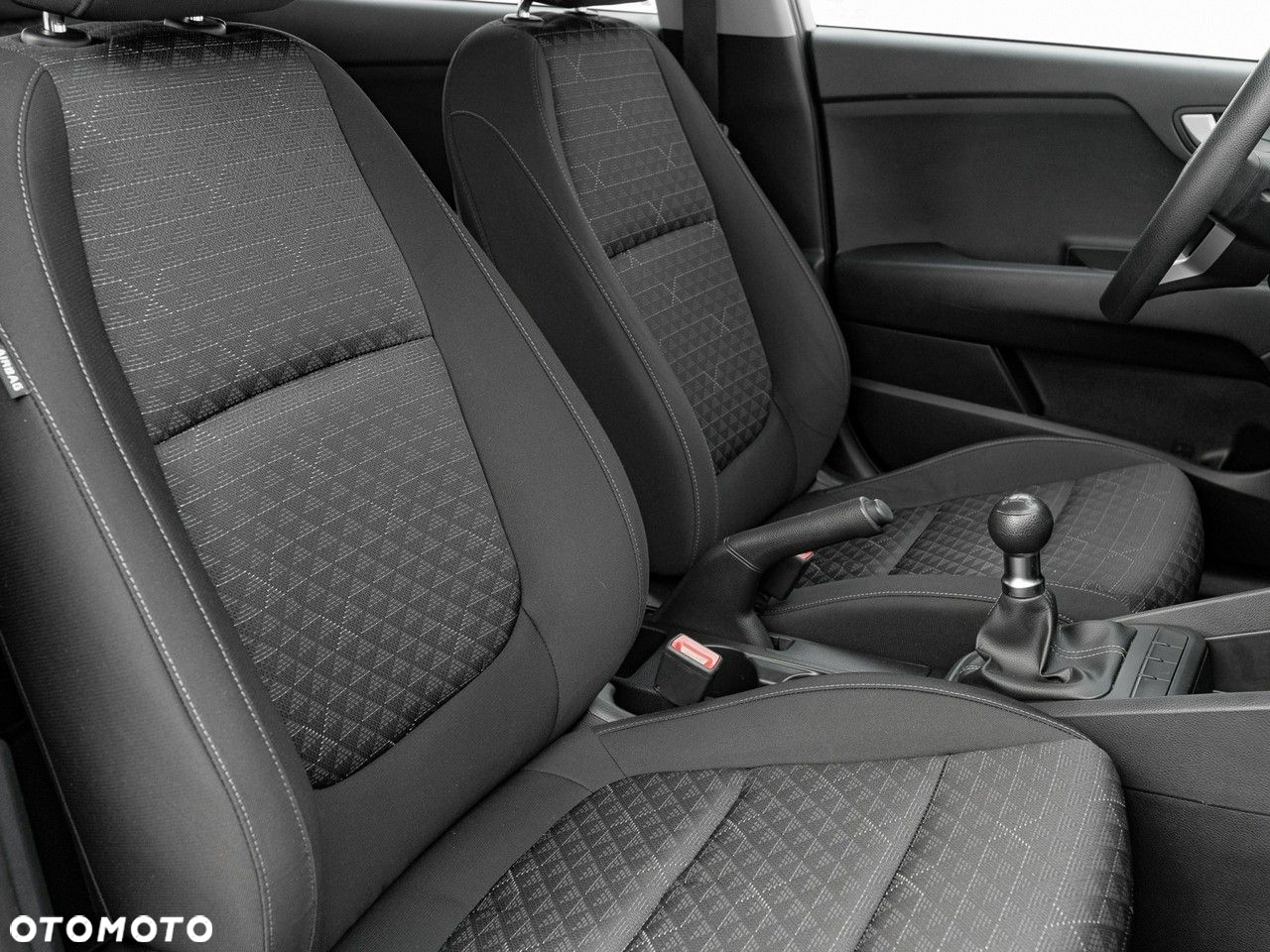 Kia Rio 1.2 M - 33