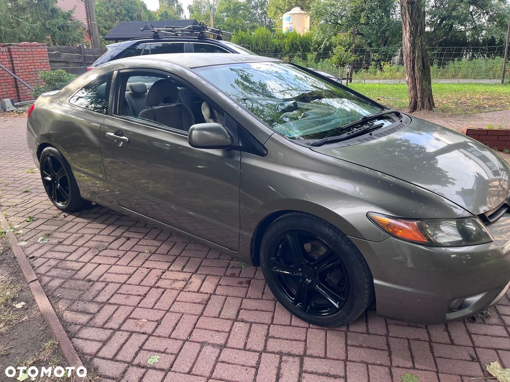 Honda Civic 1.8 LX Coupe - 2
