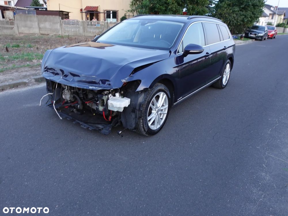 Volkswagen Passat Variant 2.0 TDI SCR DSG Comfortline - 13