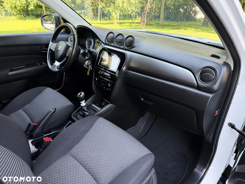 Suzuki Vitara 1.4 Boosterjet SHVS Premium 2WD - 17