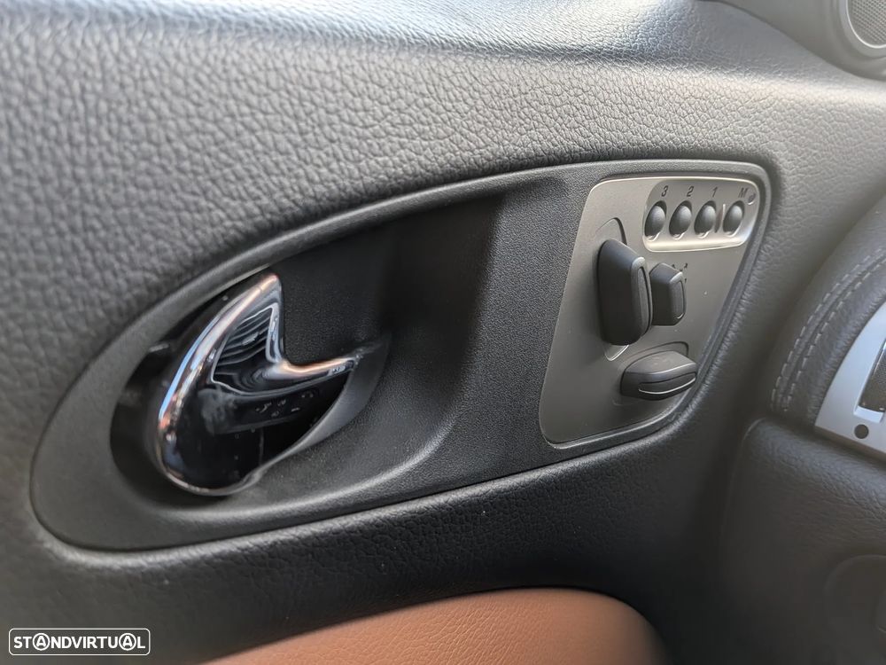 Jaguar XK XK8 4.2 Covertible Classic - 21