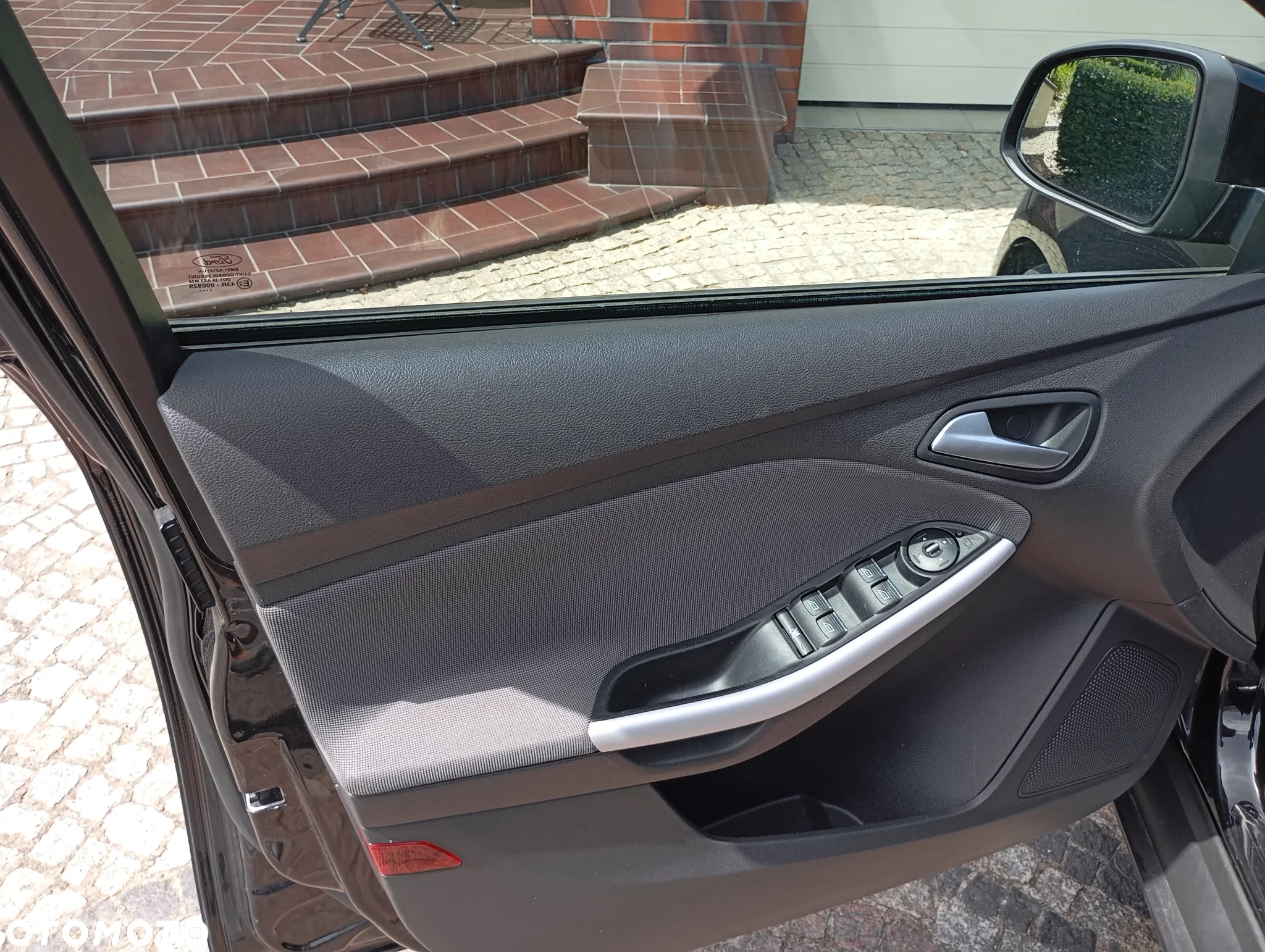 Ford Focus 1.6 TDCi DPF SYNC Edition - 9