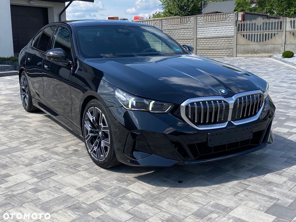 BMW Seria 5 520d xDrive - 16