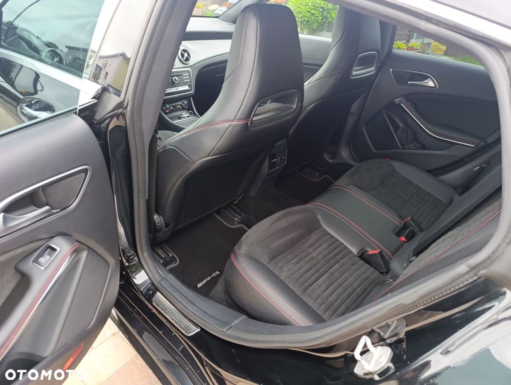 Mercedes-Benz CLA - 33