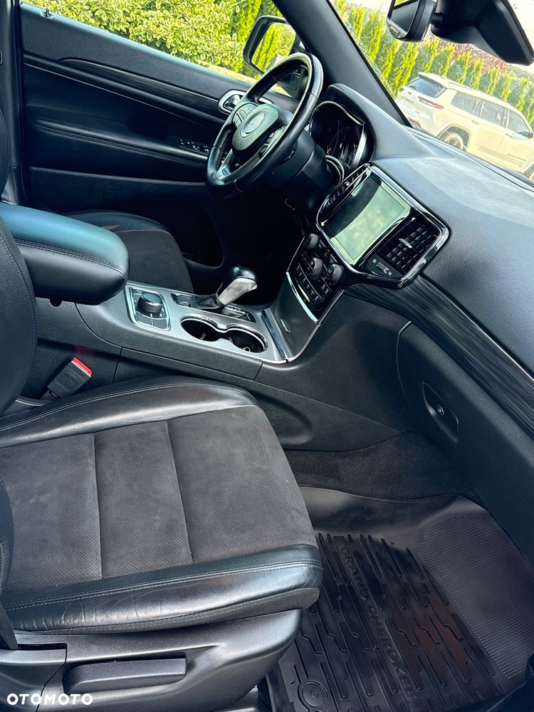 Jeep Grand Cherokee - 10