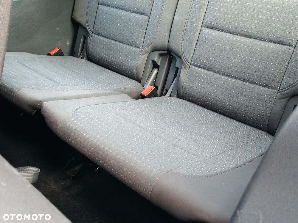 Volkswagen Touran 2.0 FSI Highline - 20