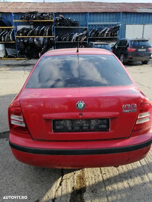 Dezmembrez Skoda Octavia Tour (1U2) 1.4 16V BCA 2009 - 8