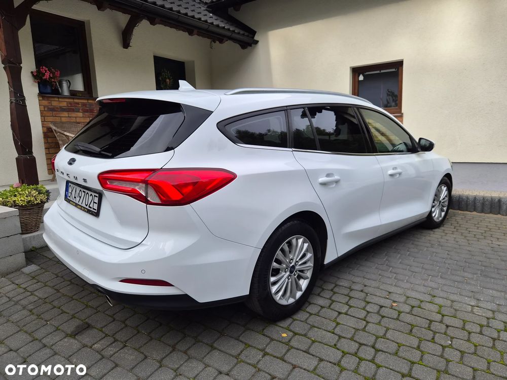 Ford Focus 1.5 EcoBlue Start-Stopp-System TITANIUM - 6