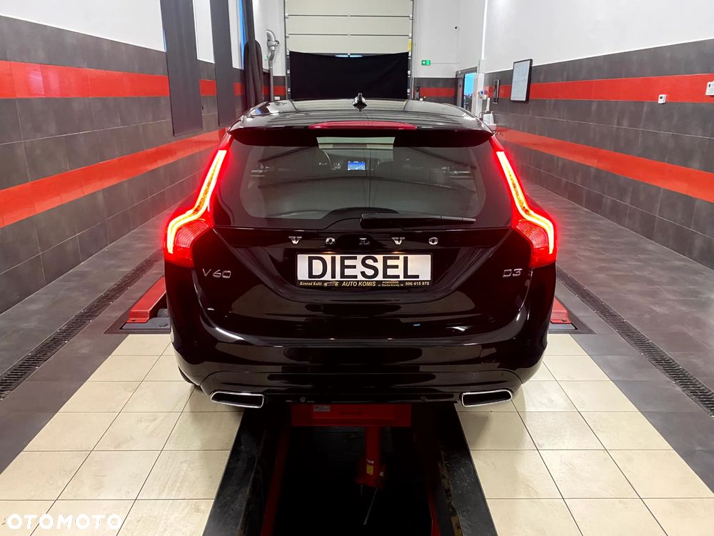 Volvo V60 D3 Momentum - 12