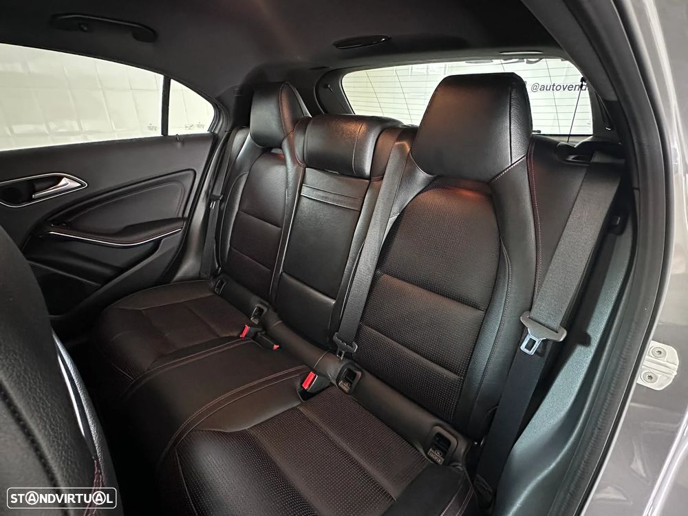 Mercedes-Benz A 45 AMG 4Matic Speedshift 7G-DCT - 13