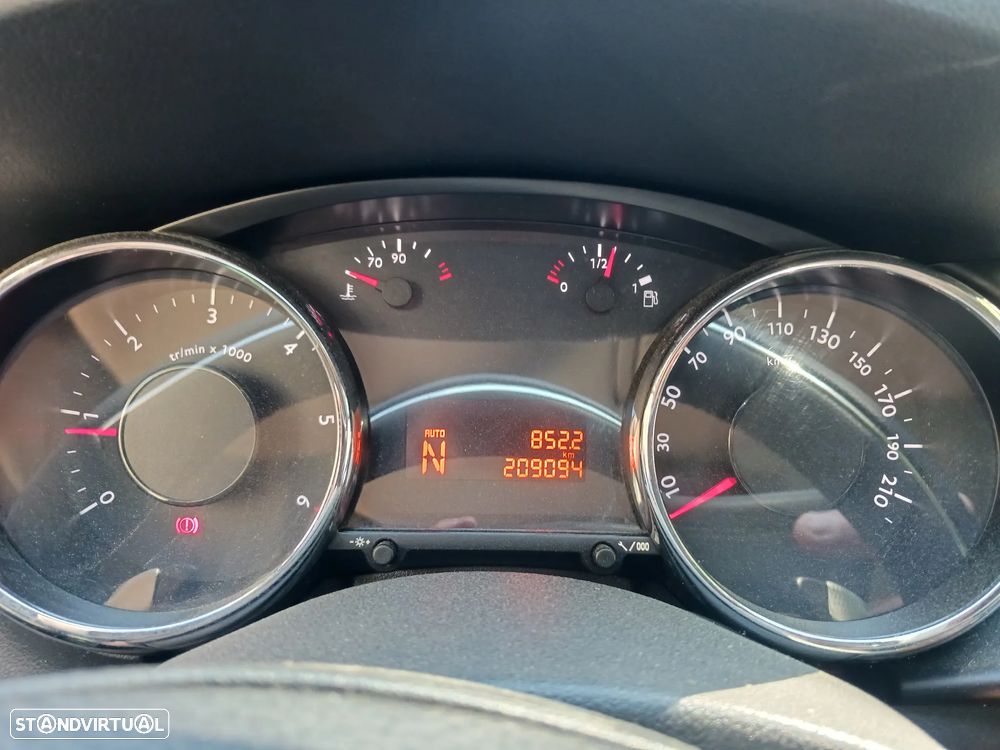 Peugeot 3008 HDi FAP 110 EGS6 Business-Line - 5