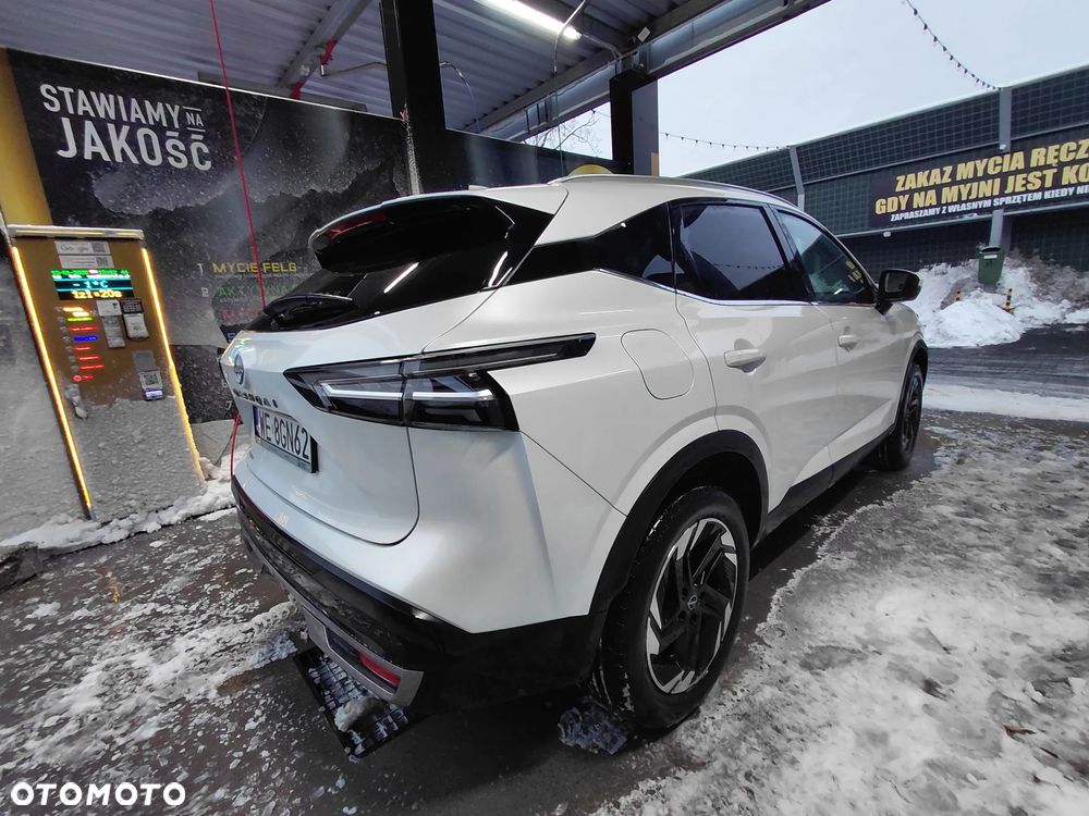 Nissan Qashqai 1.3 DIG-T MHEV 4x4 N-Connecta Xtronic - 4