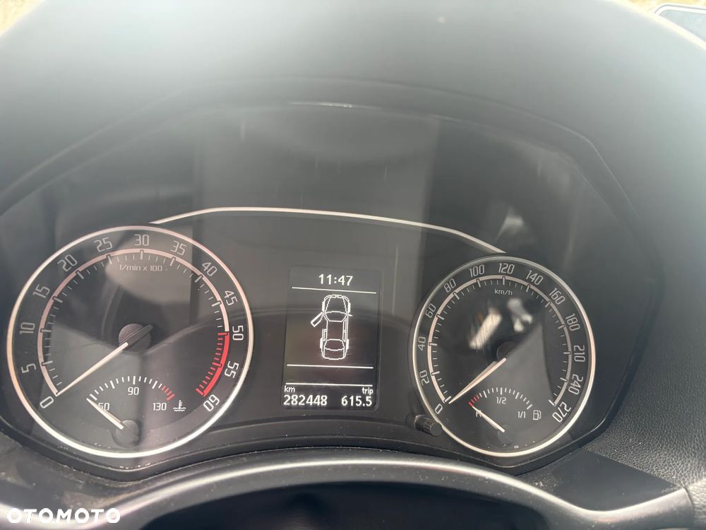 Skoda Octavia 2.0 TDI CR DPF RS - 6