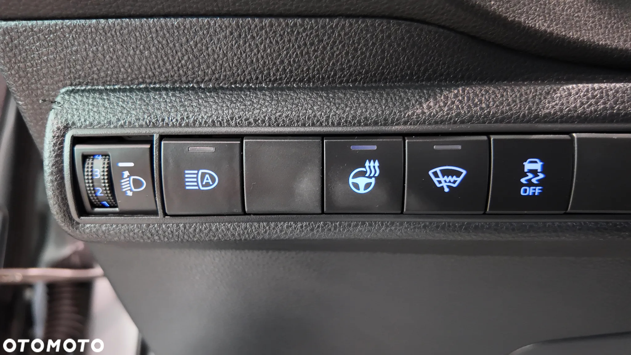Toyota Corolla 1.8 Hybrid Active - 25