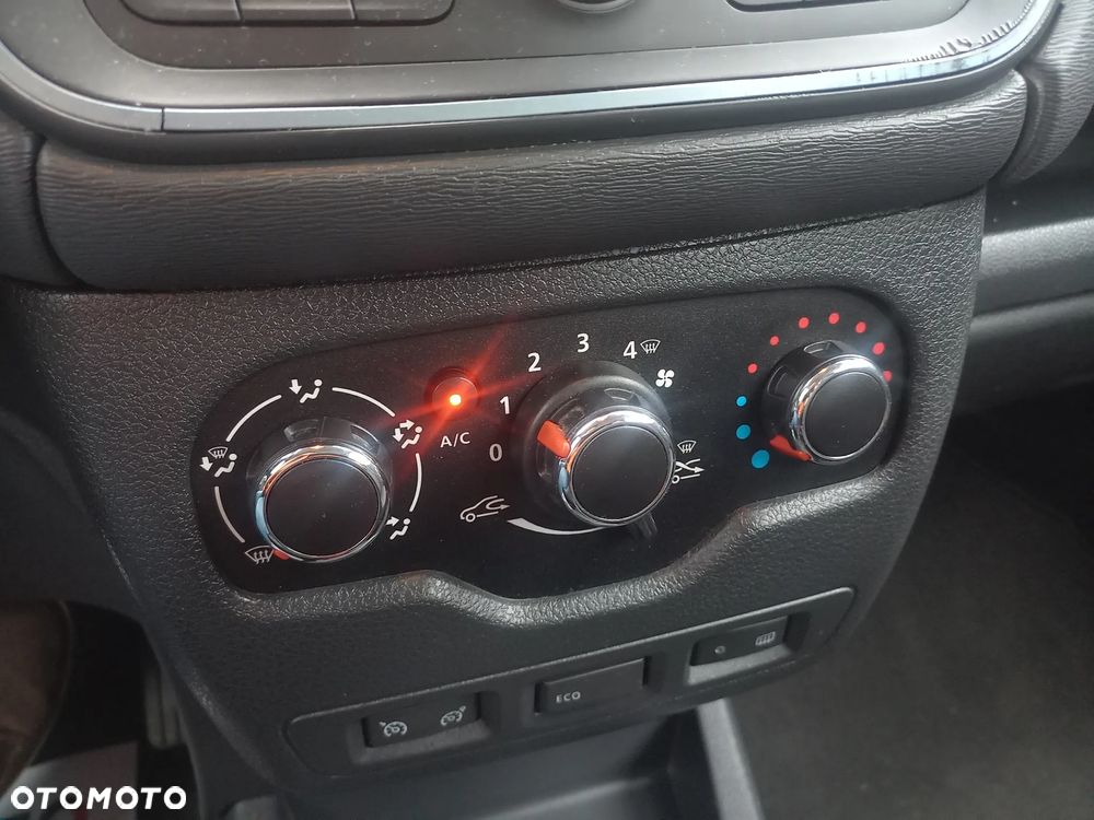 Dacia Dokker TCe 115 Stepway Celebration - 28