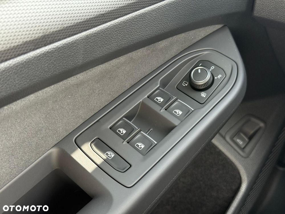 Volkswagen Golf Variant 1.5 eTSI mHEV Life Plus DSG - 26