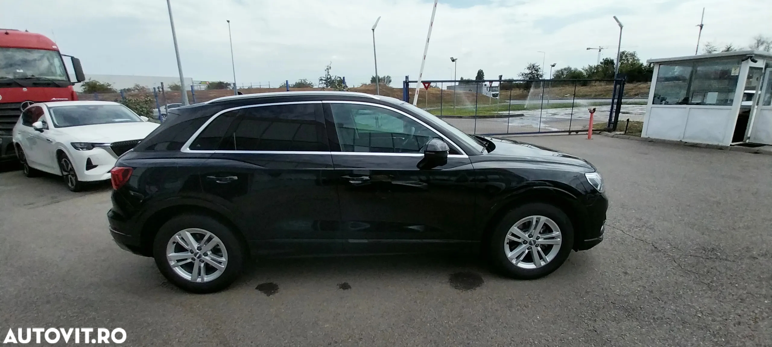 Audi Q3 1.5 35 TFSI S tronic Advanced - 4