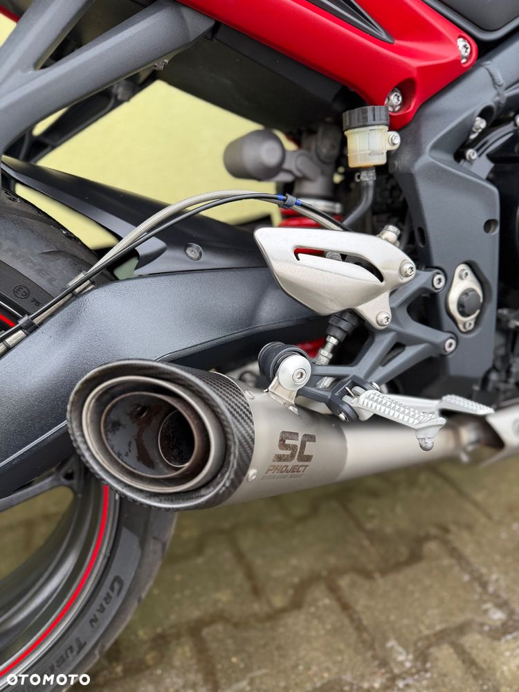 Triumph Street Triple - 14