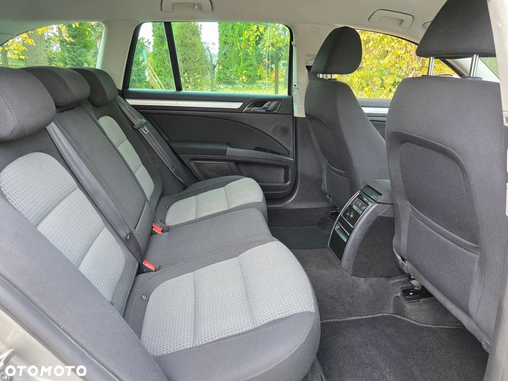 Skoda Superb Combi 1.6 TDI Green tec Ambition - 30