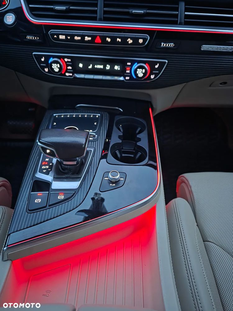 Audi Q7 50 TDI mHEV Quattro S Line Tiptr - 24