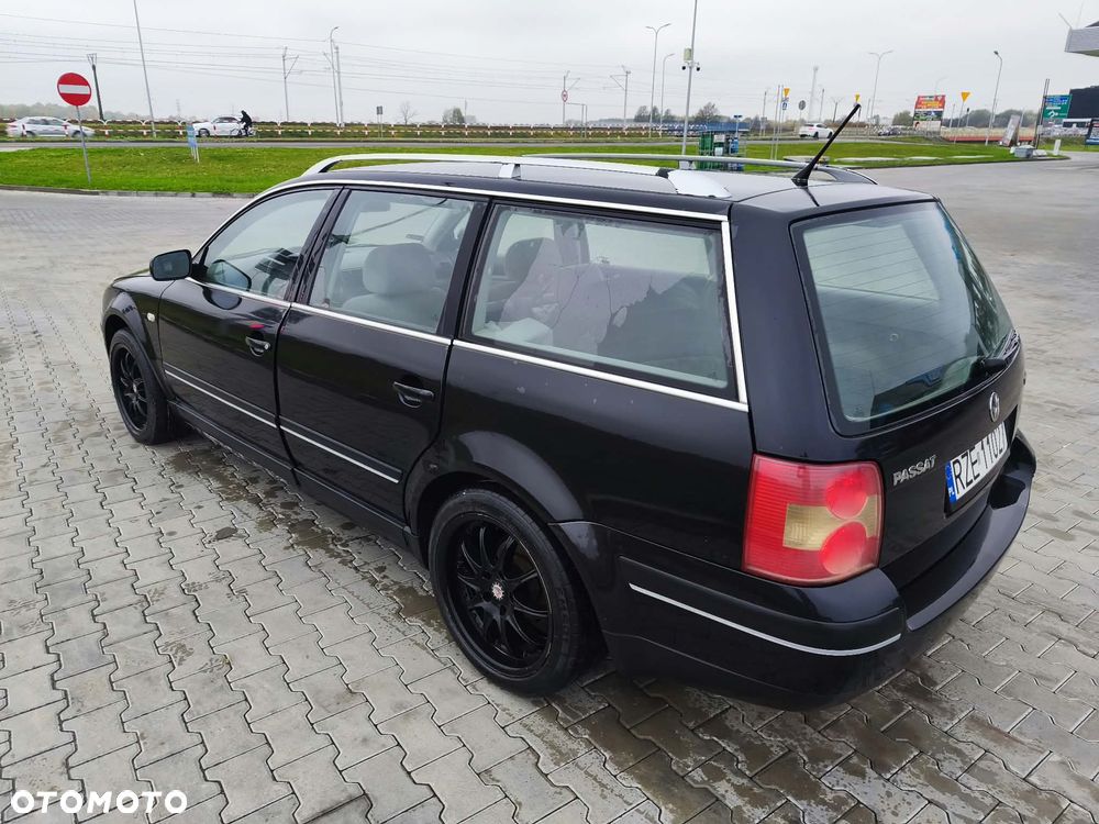 Volkswagen Passat - 4
