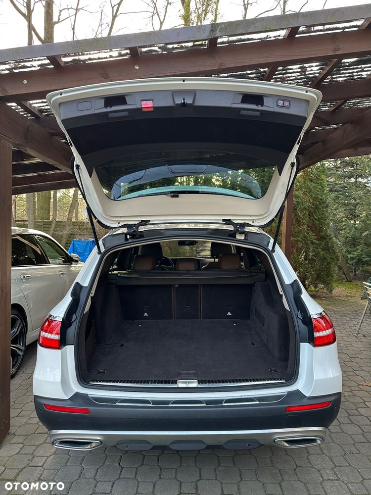 Mercedes-Benz Klasa E 220 d 4-Matic All-Terrain - 13