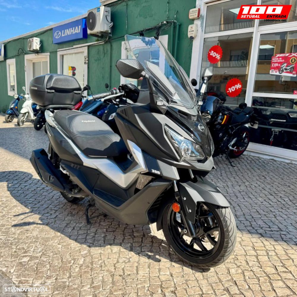 Sym Cruisym 300 - 19