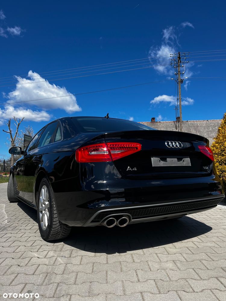 Audi A4 Limousine - 13