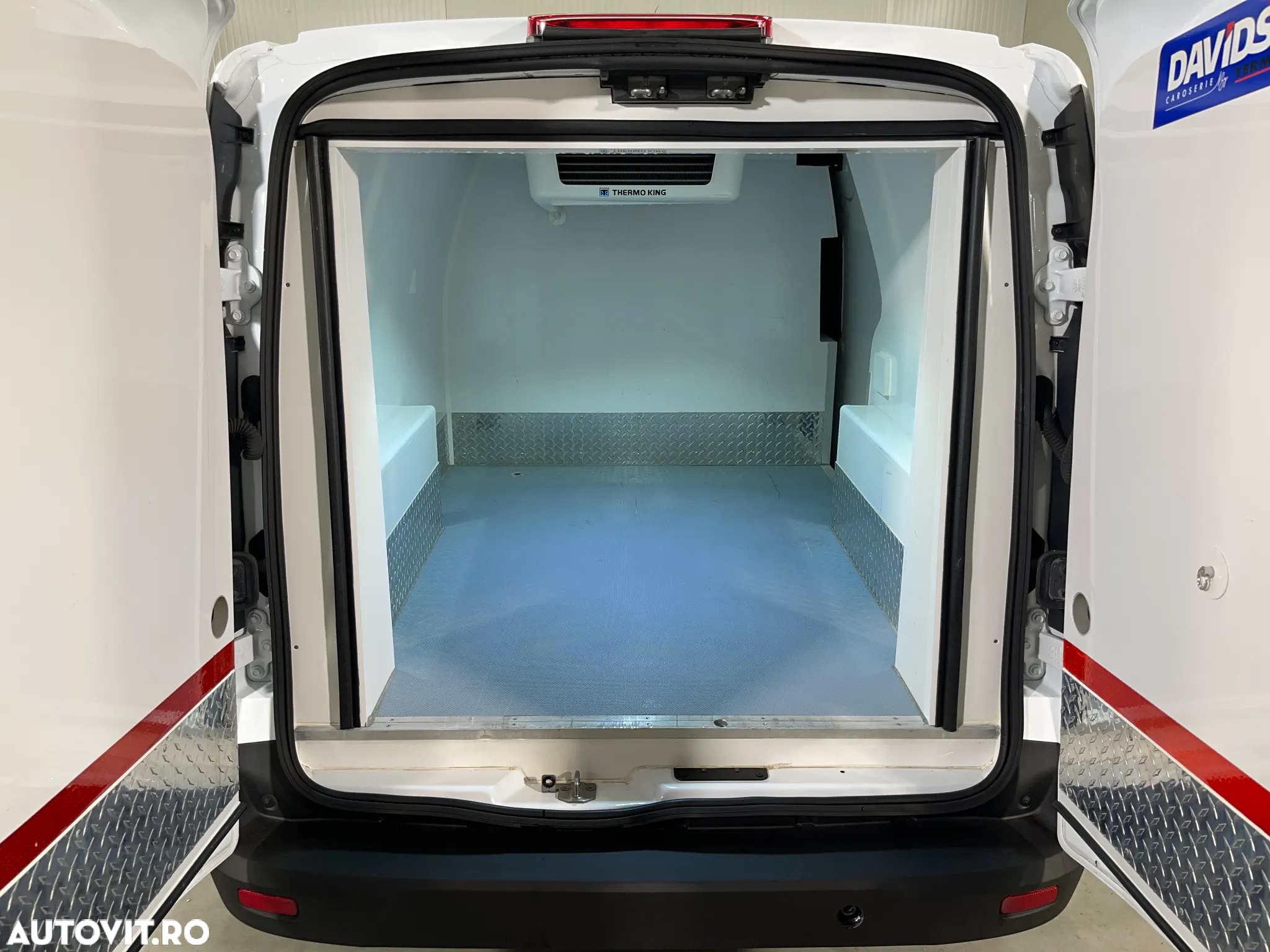 Ford Transit Connect - 9