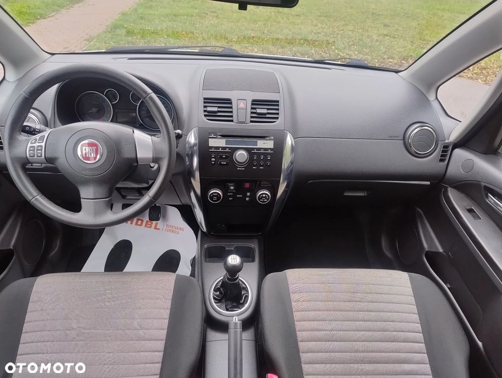 Fiat Sedici 1.6 16V 4x4 Emotion - 17