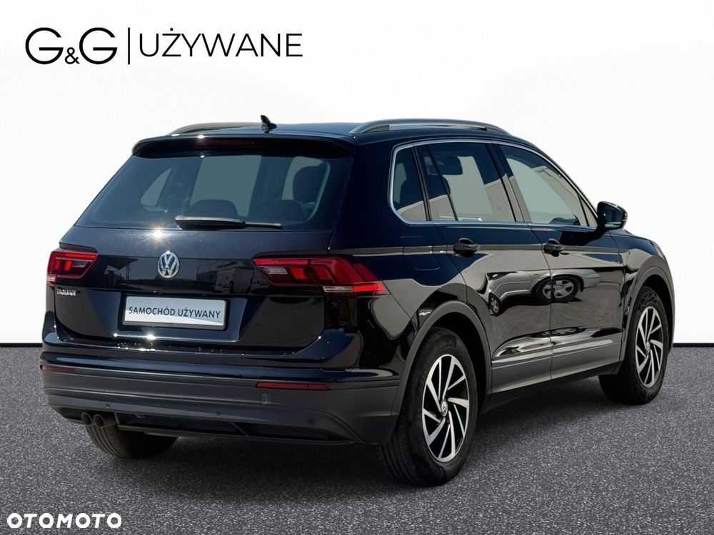 Volkswagen Tiguan - 5