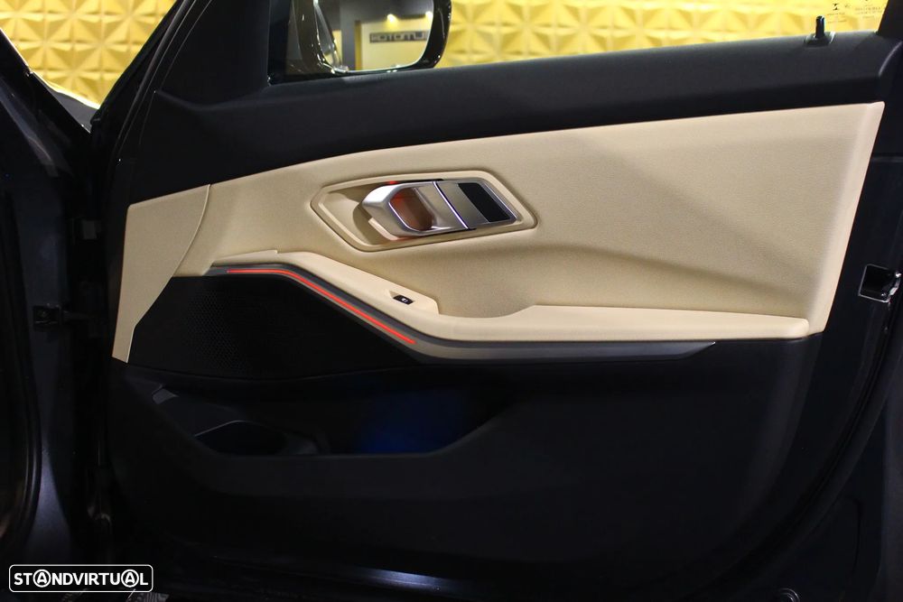 BMW 320 e Line Luxury Auto - 19