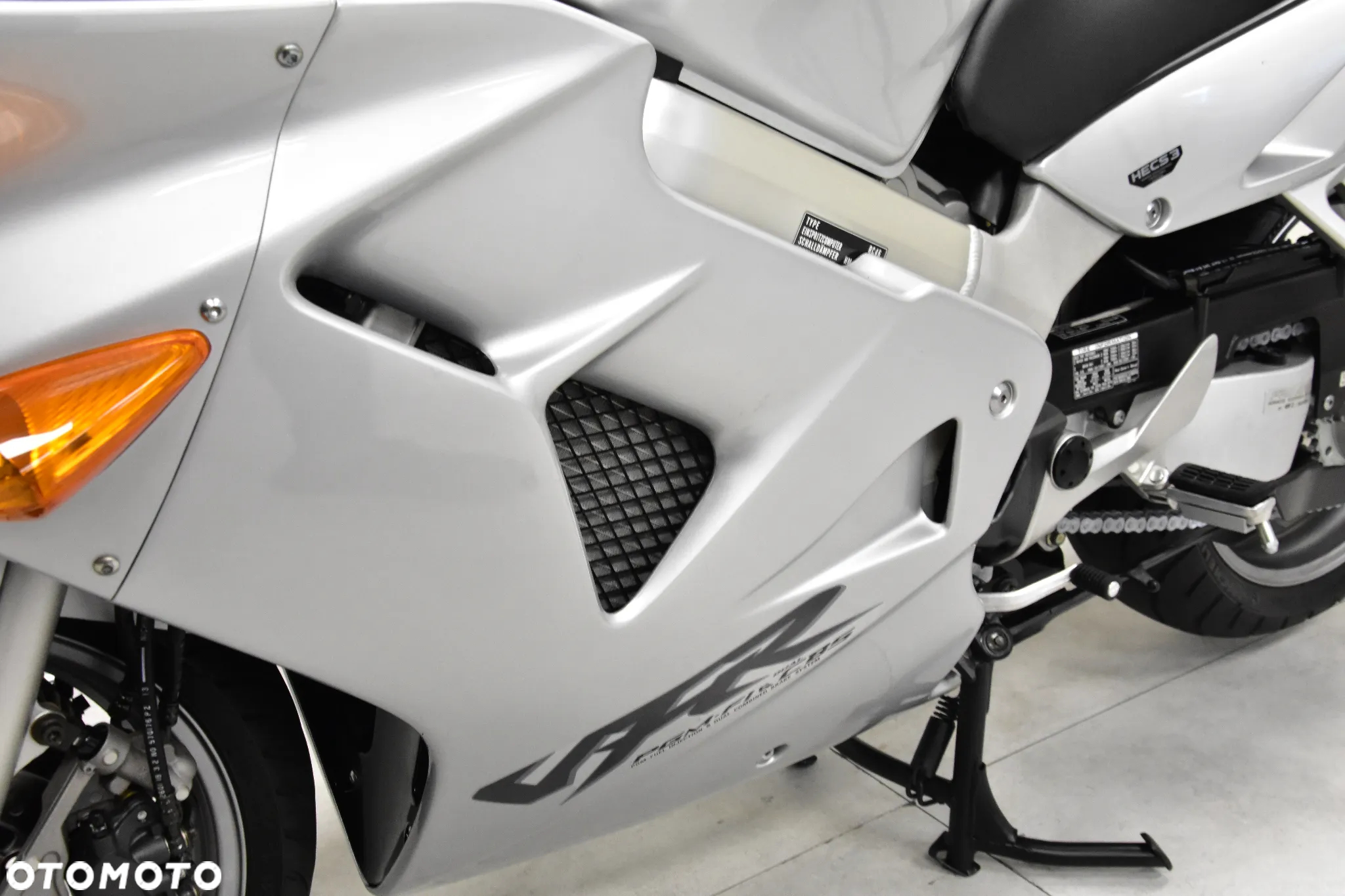Honda VFR - 36