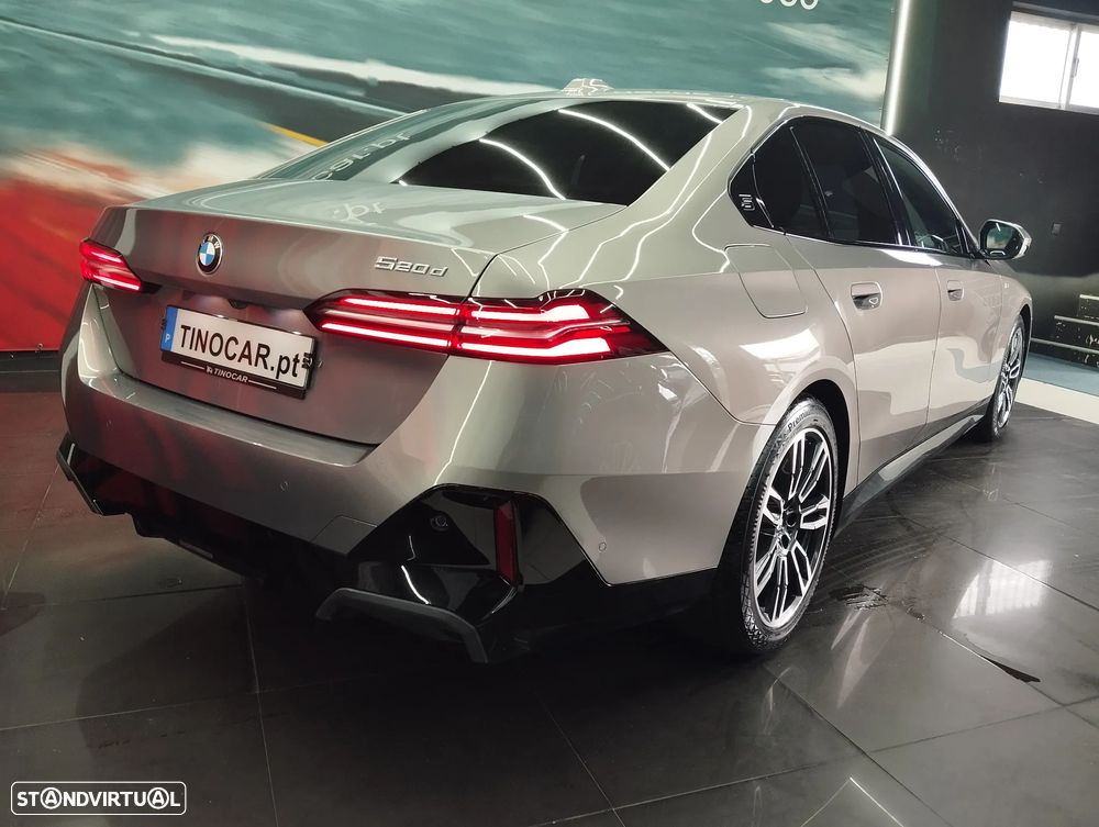BMW 520 d Pack Desportivo M - 5