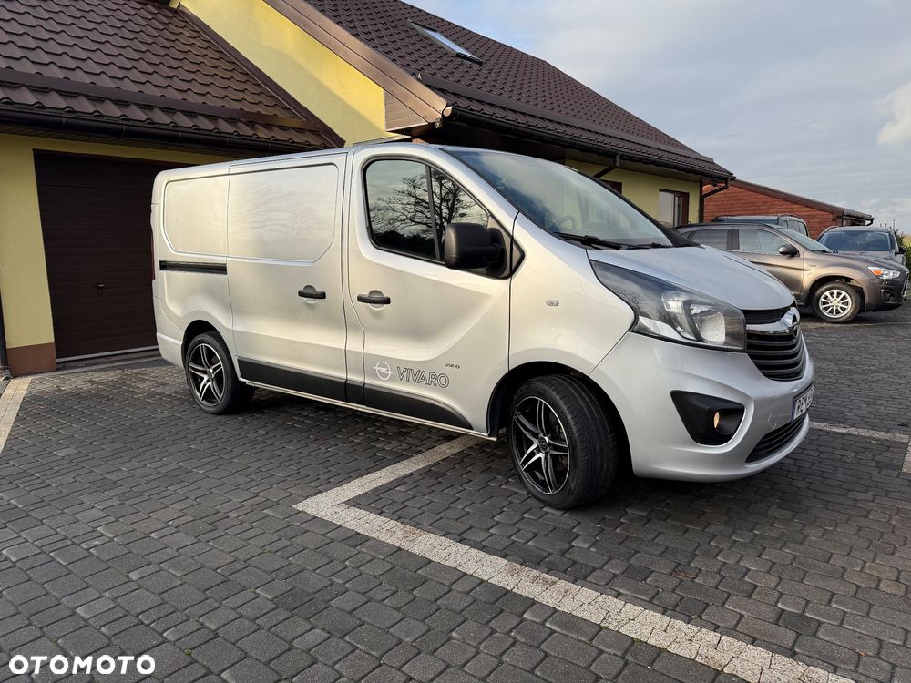 Opel Vivaro - 10
