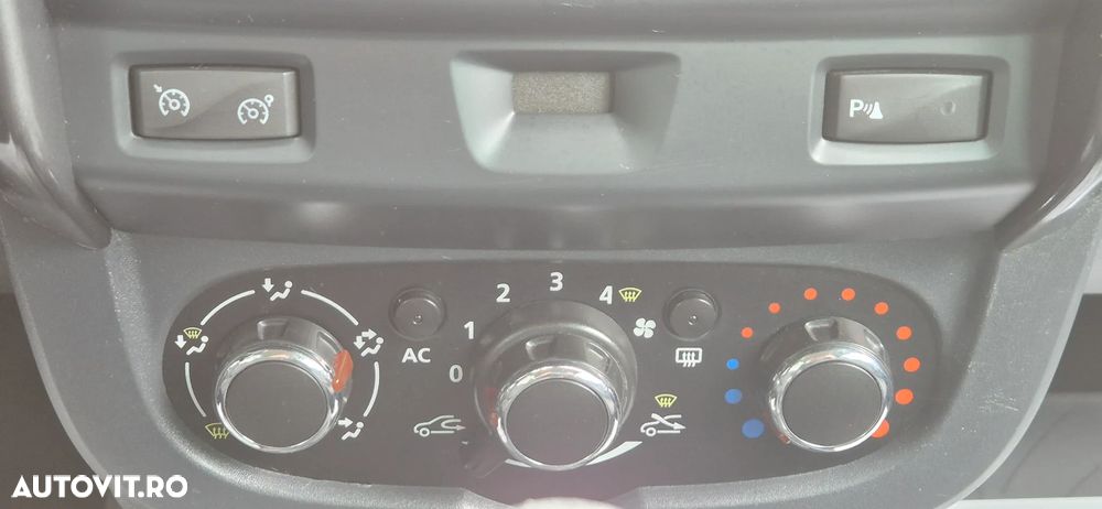 Dacia Duster 1.5 dCi 4x2 Laureate - 11