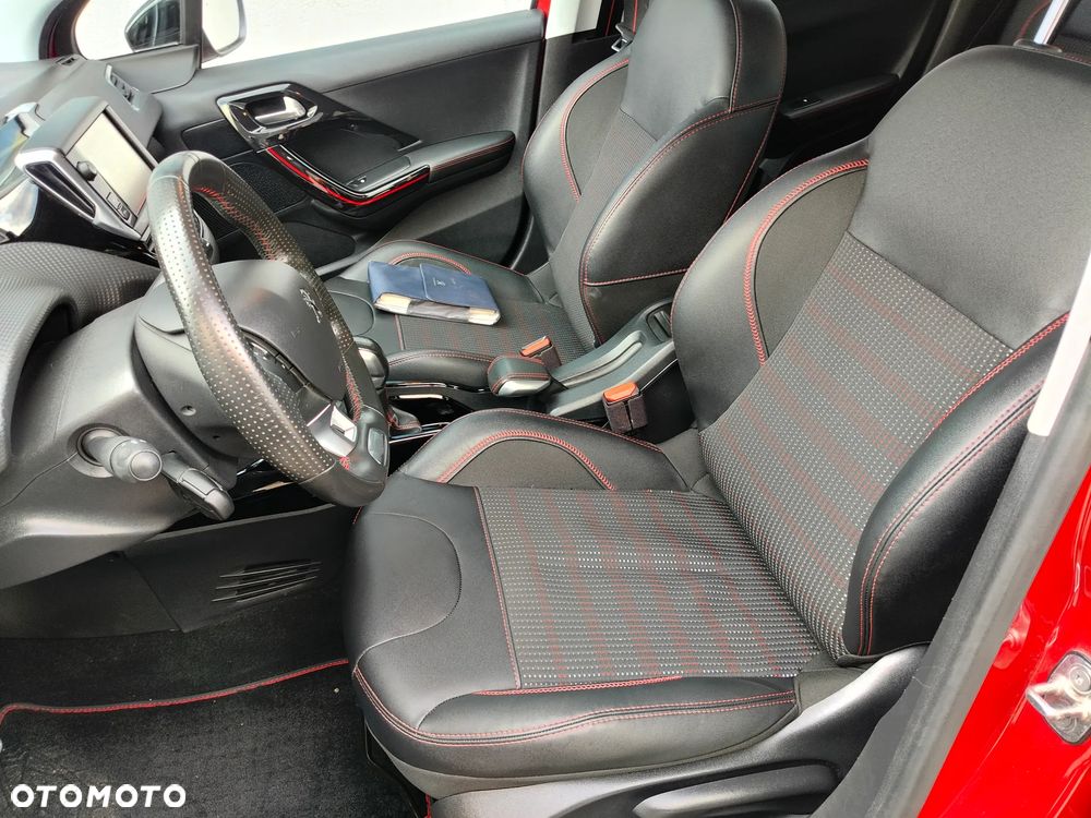 Peugeot 2008 PureTech 110 Stop&Start GT-Line Edition - 29