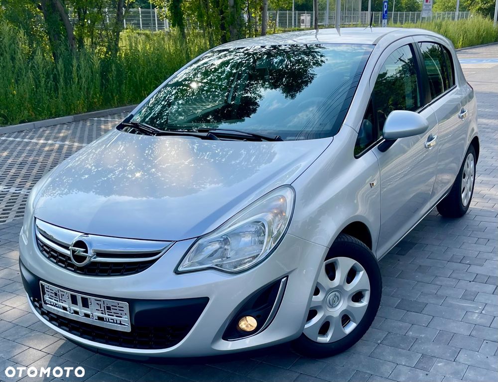 Opel Corsa 1.2 16V Cosmo - 1