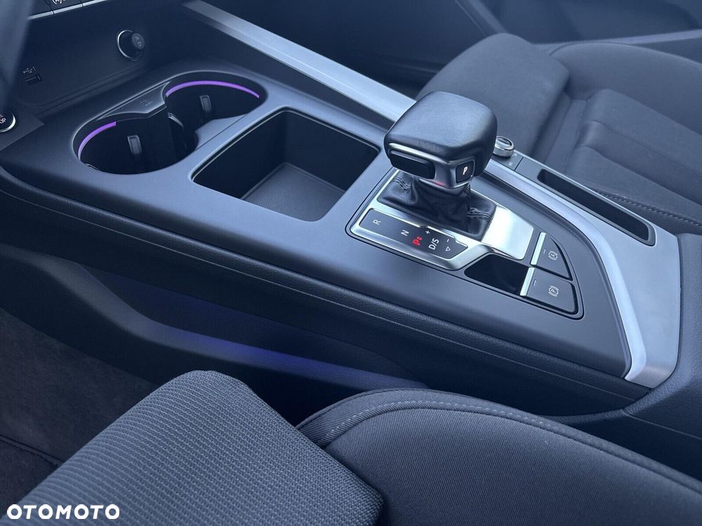Audi A4 Limousine - 17