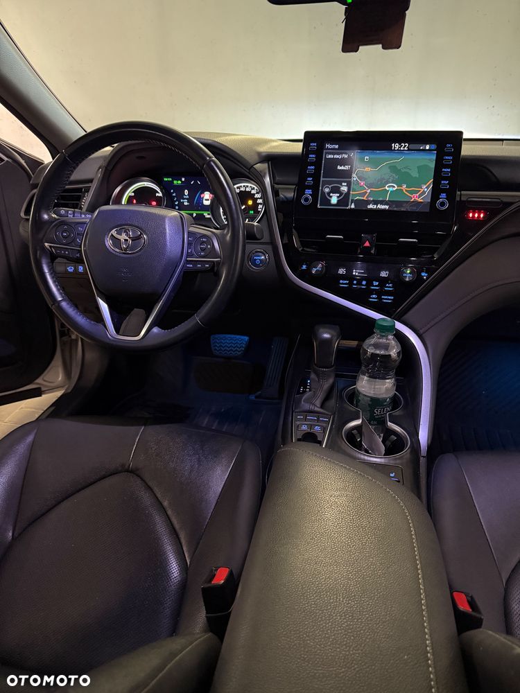 Toyota Camry 2.5 Hybrid Executive CVT - 11