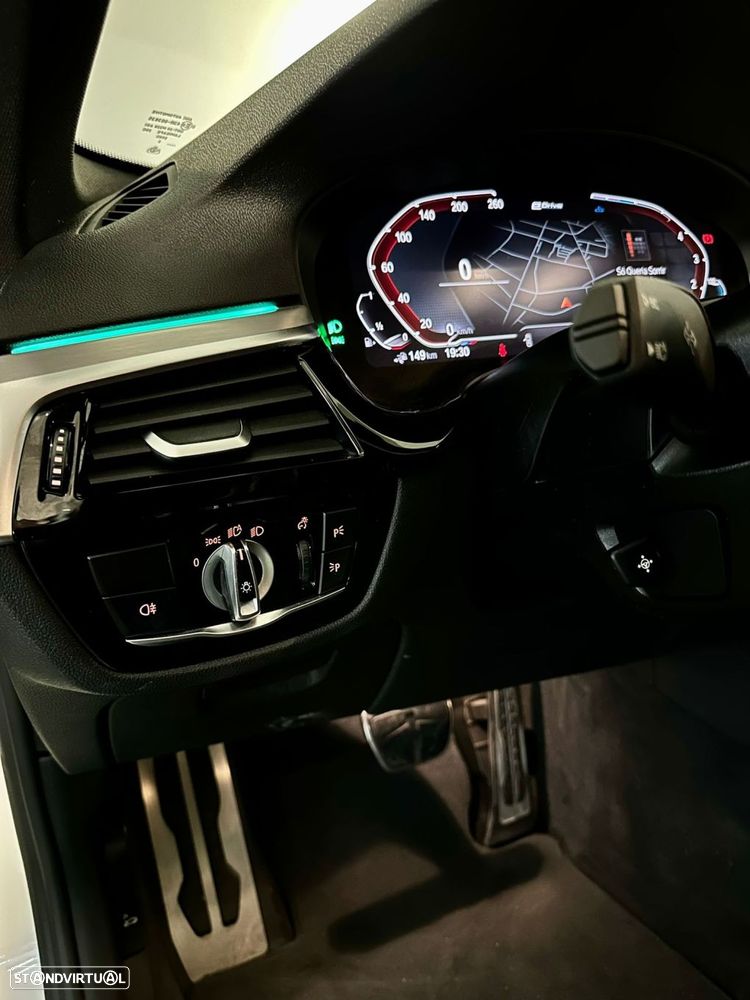 BMW 520 e Pack M - 36