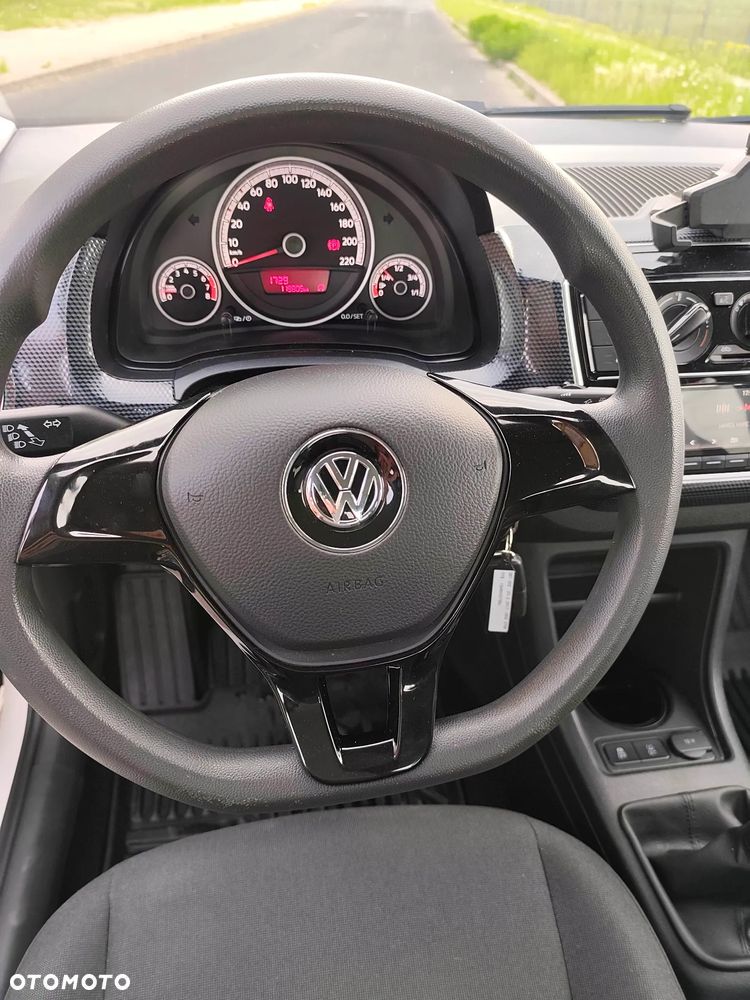 Volkswagen up! move - 7