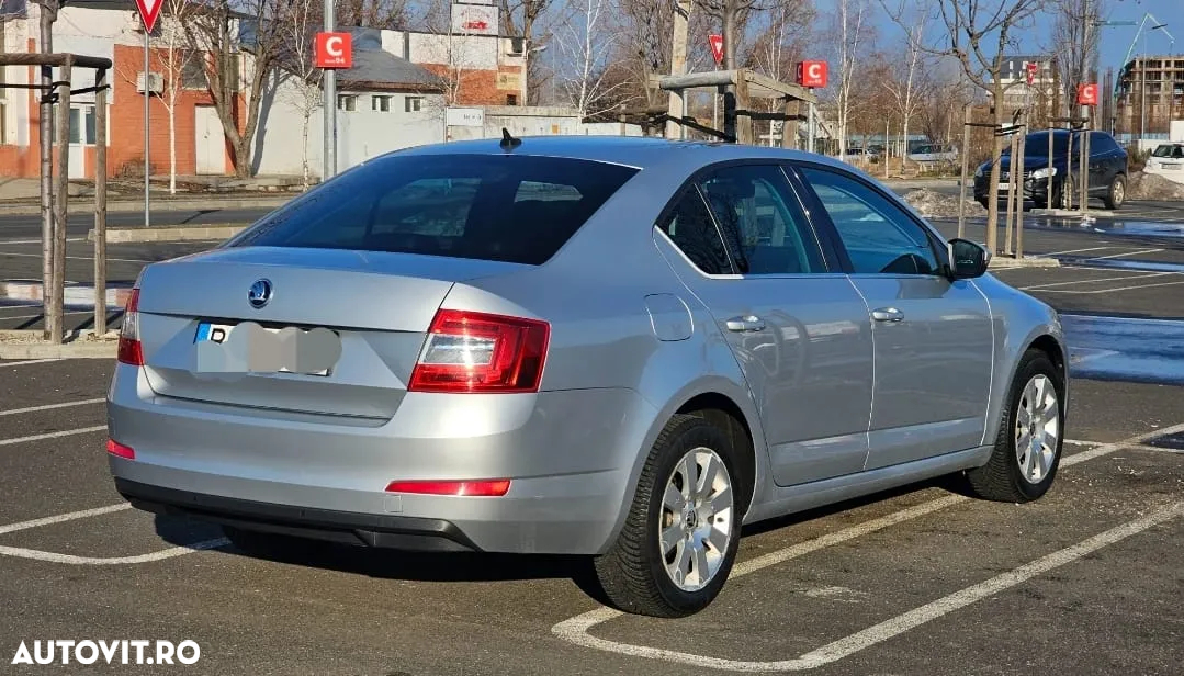 Skoda Octavia - 3