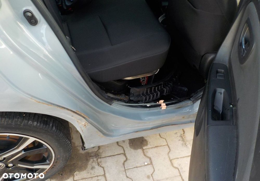 Toyota Yaris - 20