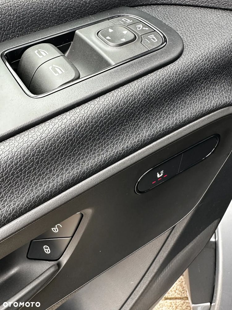 Mercedes-Benz Sprinter - 13